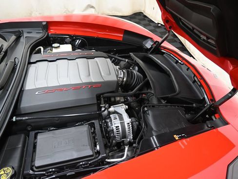 Used 2019 Chevrolet Corvette Stingray Coupe w/ 1LT RWD image 16