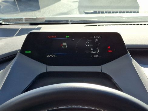 Used 2024 Toyota Prius LE image 19