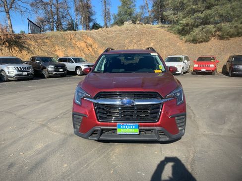 Used 2024 Subaru Ascent Premium w/ Convenience Package image 2