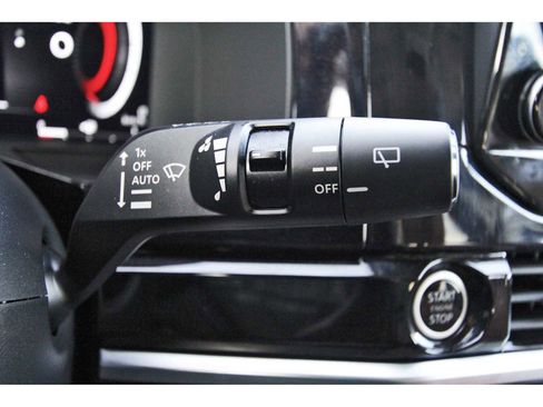 Used 2024 Nissan Pathfinder Platinum w/ Cargo Package image 15