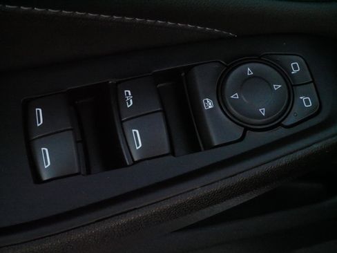 Used 2023 Chevrolet Traverse LT w/ Midnight/Sport Edition image 19