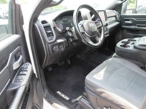 Used 2024 RAM 2500 Big Horn AWD/4WD image 15