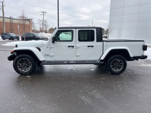 Used 2020 Jeep Gladiator Overland image 8