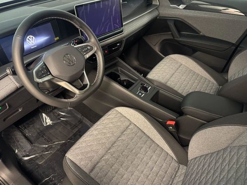 New 2026 Volkswagen Tiguan S image 9