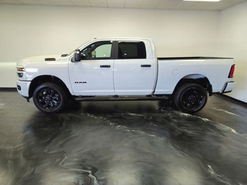 Used 2025 RAM 2500 Big Horn AWD/4WD image 18