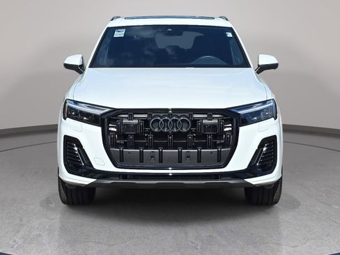 Used 2025 Audi Q7 2.0T Premium w/ Convenience Plus Package AWD/4WD image 2