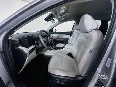 Used 2025 Hyundai Tucson SEL FWD image 13