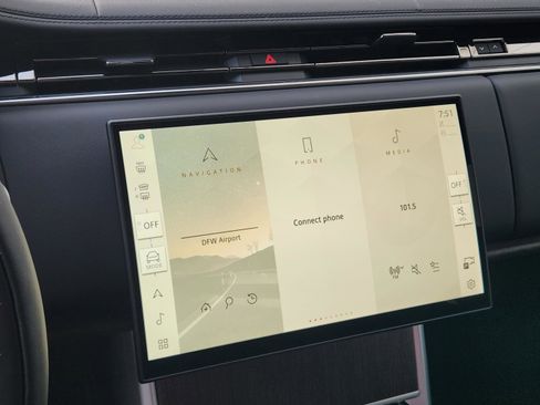 New 2026 Land Rover Range Rover SE image 13