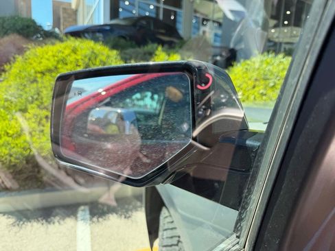 Used 2017 GMC Yukon XL Denali w/ Open Road Package image 7