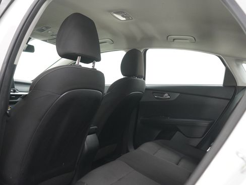 Used 2019 Kia Forte LXS FWD image 16