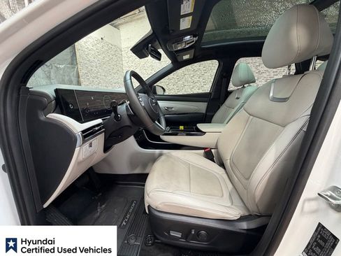 Certified 2025 Hyundai Tucson Limited FWD image 23