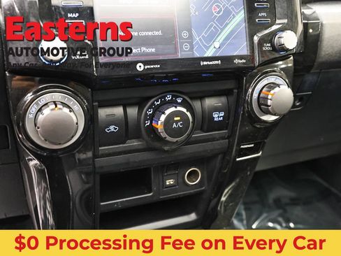 Used 2021 Toyota 4Runner Venture w/ Moonroof Package AWD/4WD image 19