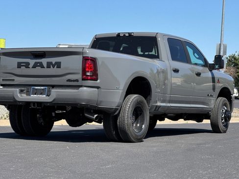 New 2026 RAM 3500 Big Horn AWD/4WD image 3