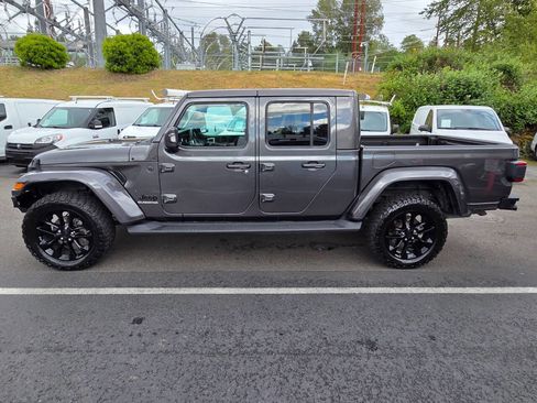 Used 2021 Jeep Gladiator High Altitude AWD/4WD image 4