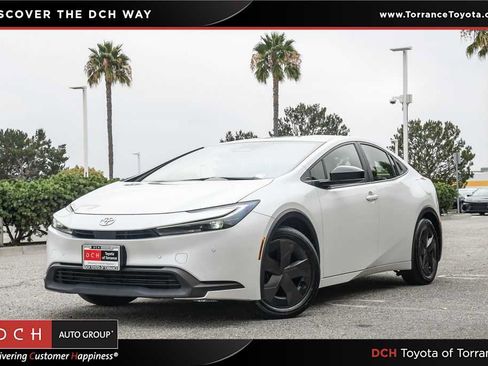 Used 2025 Toyota Prius LE FWD image 1
