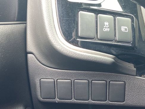 Used 2019 Mitsubishi Outlander LE FWD image 13