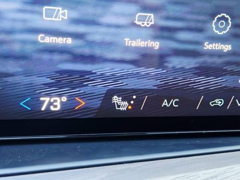 New 2026 Chevrolet Suburban Z71 w/ Comfort Package image 26