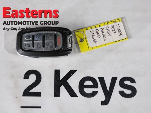 Used 2023 Chrysler Pacifica Touring-L FWD image 26