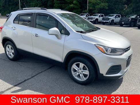 Used 2019 Chevrolet Trax LT w/ LT Convenience Package AWD/4WD image 40