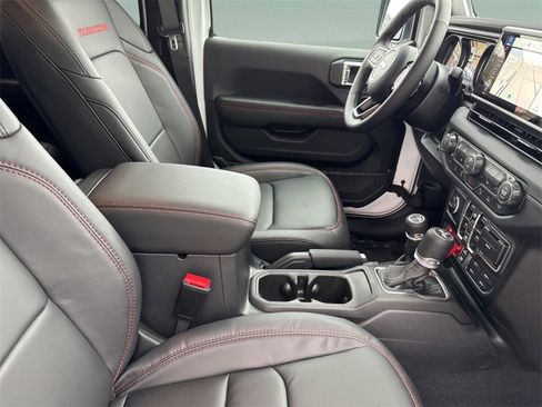 New 2026 Jeep Wrangler Unlimited Rubicon w/ Safety Group image 25