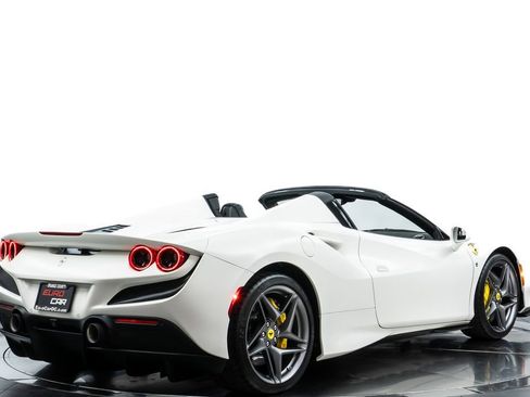 Used 2022 Ferrari F8 Tributo image 6