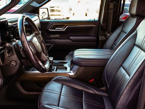 Used 2023 Chevrolet Silverado 1500 High Country image 30