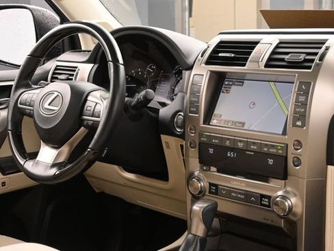 Certified 2020 Lexus GX 460 Premium w/ Premium Package AWD/4WD image 30