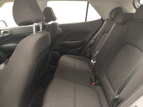 Used 2021 Hyundai Venue SE FWD image 18