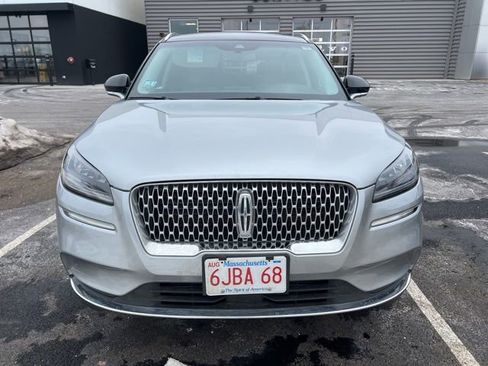 Used 2022 Lincoln Corsair AWD w/ Premium Package image 2