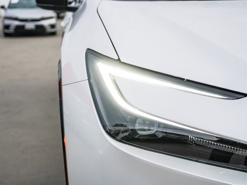 New 2026 Toyota Prius Plug-In Hybrid image 11