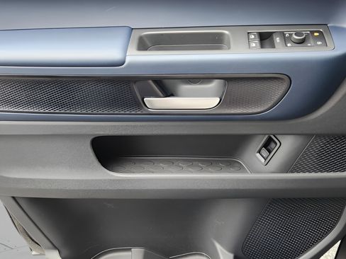 New 2025 Volkswagen ID. Buzz Pro S image 25