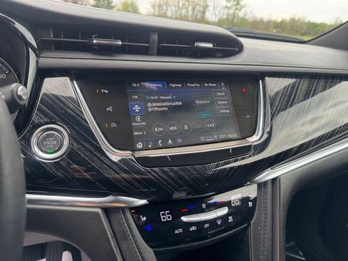 Certified 2025 Cadillac XT6 Premium Luxury w/ Technology Package AWD/4WD image 21