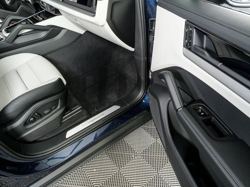 New 2026 Porsche Cayenne AWD image 27