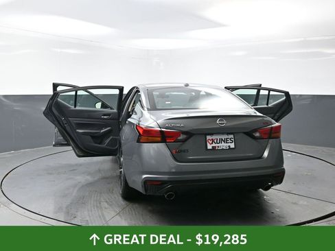 Used 2024 Nissan Altima 2.5 SR image 59