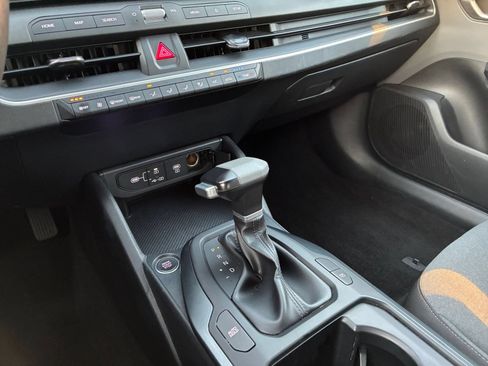 Used 2025 Kia K4 FWD image 40