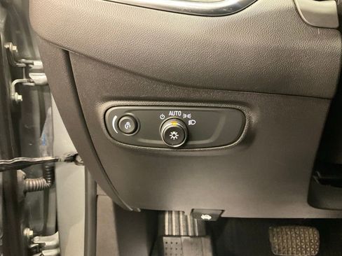 Used 2024 Chevrolet Equinox LT image 20