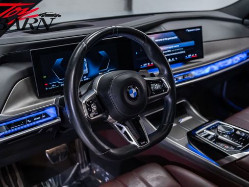 Used 2023 BMW 760i xDrive image 28