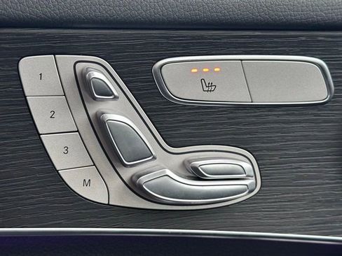 Used 2022 Mercedes-Benz GLC 300 4MATIC image 19