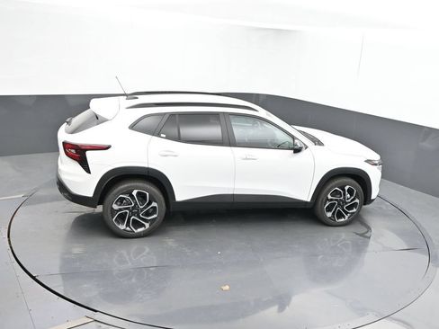 Used 2025 Chevrolet Trax RS w/ Driver Confidence Package FWD image 44
