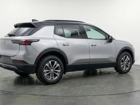 Used 2025 Chevrolet Equinox LT FWD image 7