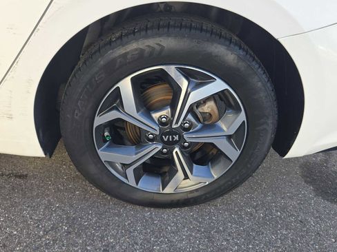 Used 2019 Kia Forte LXS image 14