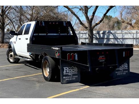 Used 2011 RAM 4500 4x4 Crew Cab w/ ST Decor Group image 12