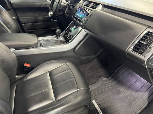 Used 2019 Land Rover Range Rover Sport SE AWD/4WD image 53