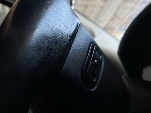 Used 2018 RAM 1500 Laramie image 25