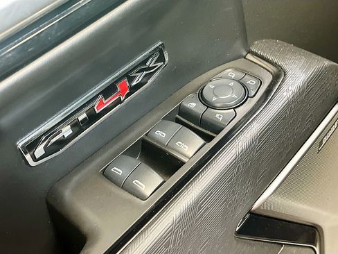 Used 2025 GMC Sierra 1500 AT4X w/ AT4X AEV Edition image 18