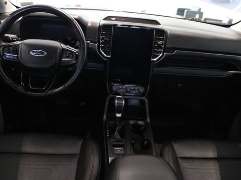 Used 2025 Ford Ranger Lariat w/ FX4 Off-Road Package AWD/4WD image 7