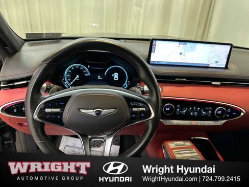 Used 2022 Genesis GV70 3.5T Sport w/ Sport Prestige Package AWD/4WD image 19