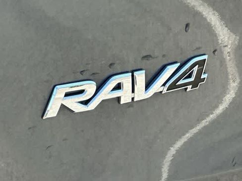 Used 2015 Toyota RAV4 XLE AWD/4WD image 18