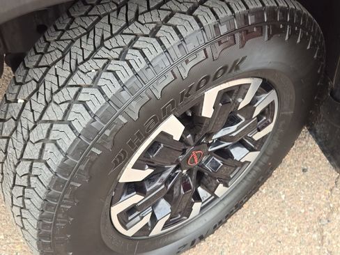 Used 2024 Nissan Frontier PRO-4X w/ Off-Road Protection Package AWD/4WD image 30