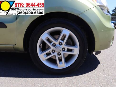Used 2010 Kia Soul + w/ Audio Pkg FWD image 23